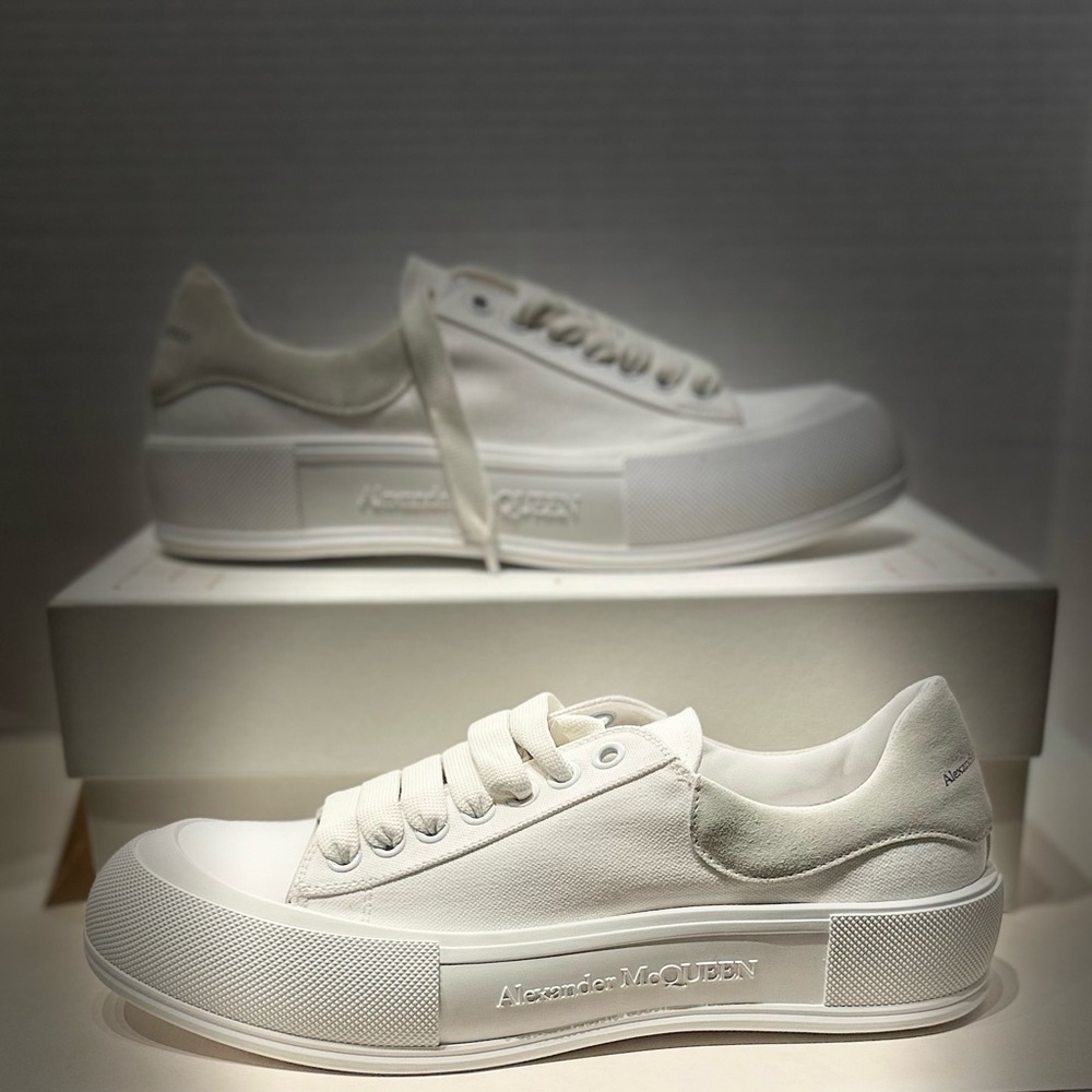 Alexander McQueen White Deck Lace-Up Plimsoll (654594W4MV7)